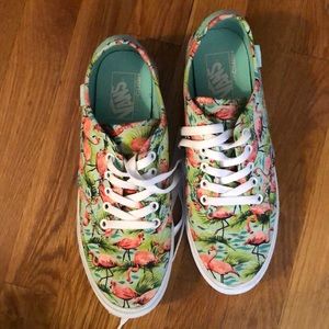 NEW Vans Women’s 9 - Rare Tropical Sample Pair